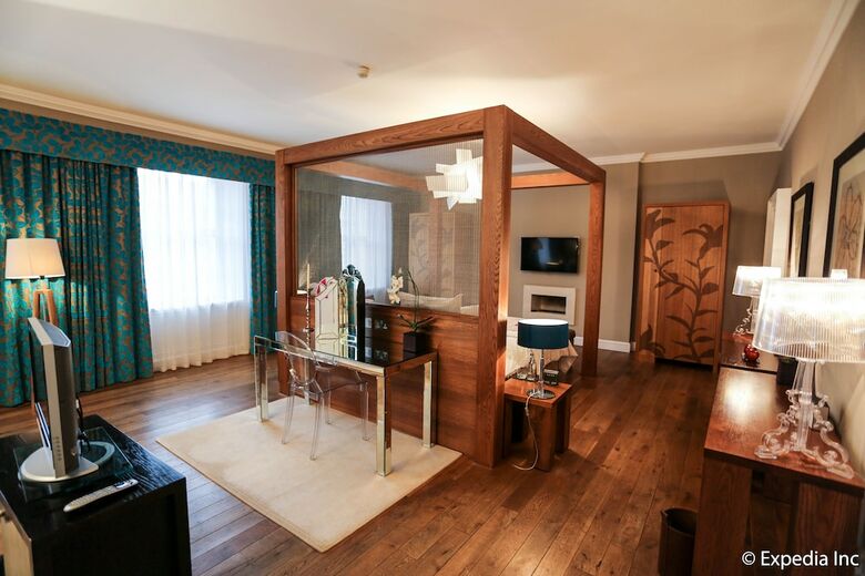 Hotel Tigerlily