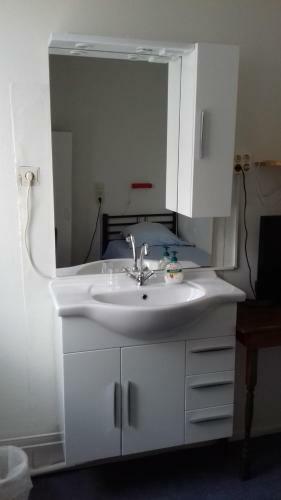 Hostal Pension Tivoli