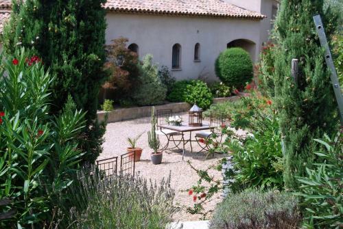Bed & Breakfast Le Clos De La Ch�vre Sud
