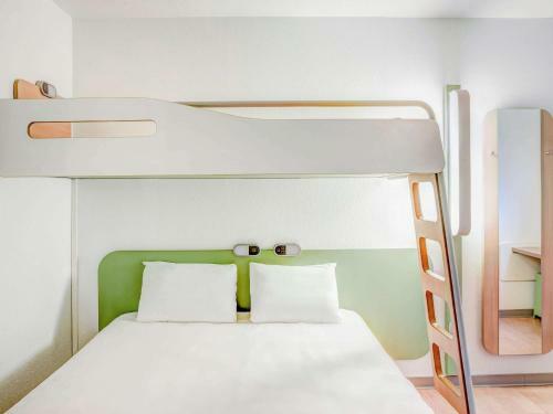 Hotel Ibis Budget Caen Memorial