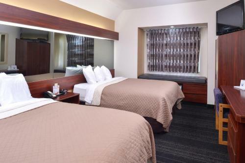 Hotel Days Inn & Suites Maryville