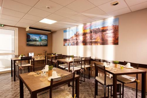 Hotel H�tel Le Monesti�
