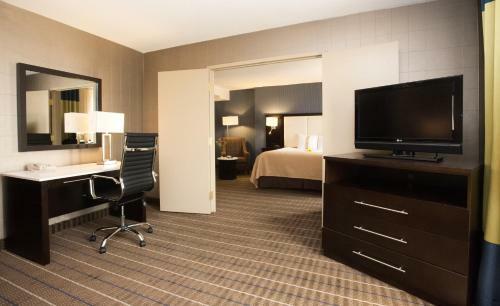 Holiday Inn Hotel & Suites Mississauga
