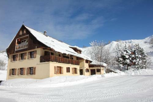 Hostal Chalet Saint Roch