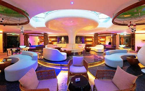 Hotel Regal Palace Resort