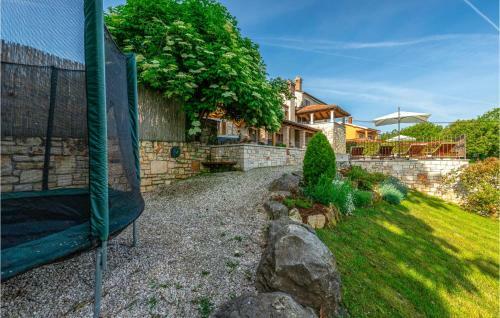 Holiday Home Tinjan 60