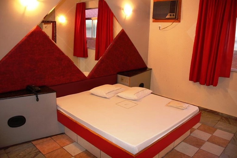 Shelton Hotel (adult Only)