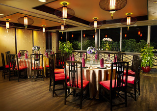 Regal Riverside Hotel