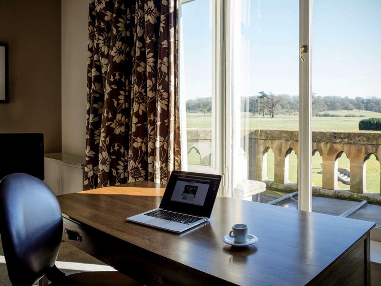 Hotel Walton Hall