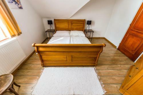 Hostal B�stya Panzi� �s �tterem