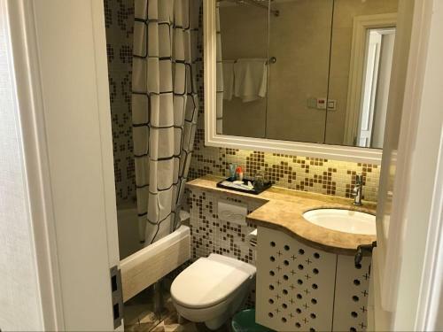 Ri Yue Guang Apartment