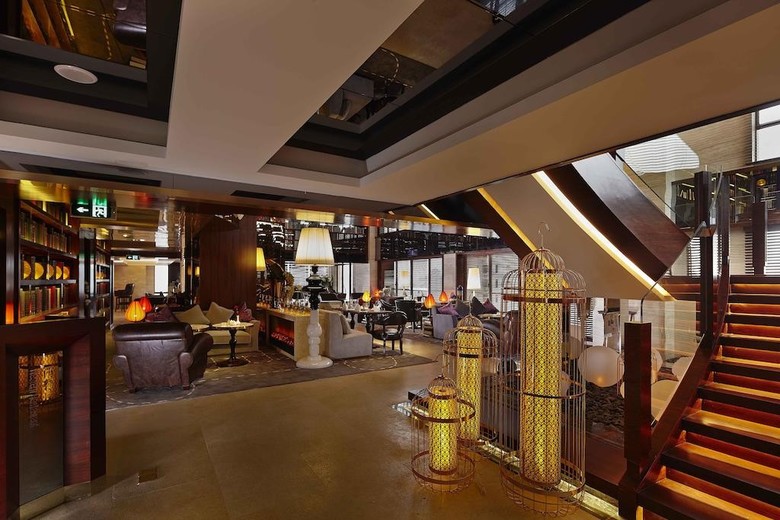 Legend International Hotel