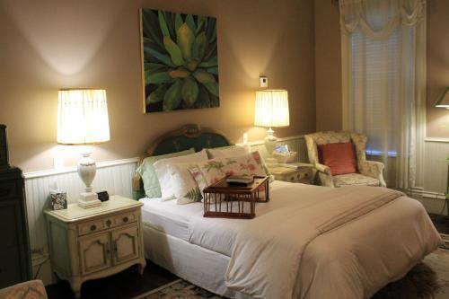 Posada Grand Magnolia Suites
