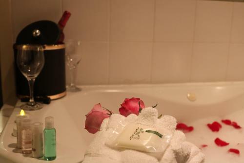 Nomad Hotel & Suites