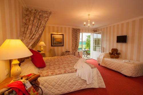 Hotel Logis Le Fleuray