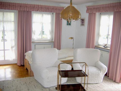 Apartment Bad 2