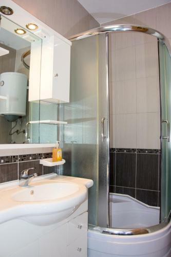 Apartments Sv. Jelena 1