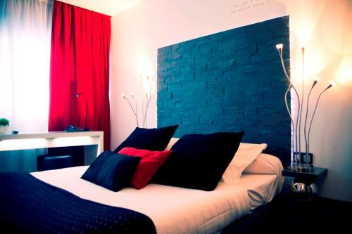 Dm Hotel