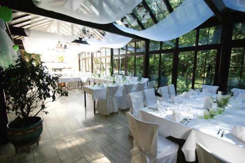 Wald-caf� Hotel-restaurant