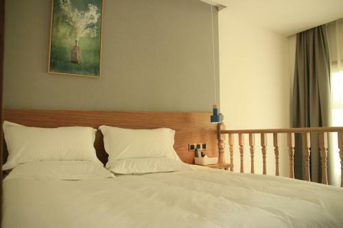 Yijia Youth Hostel