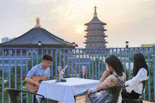 Yijia Youth Hostel
