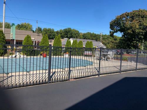 Hotel Wilbraham Inn