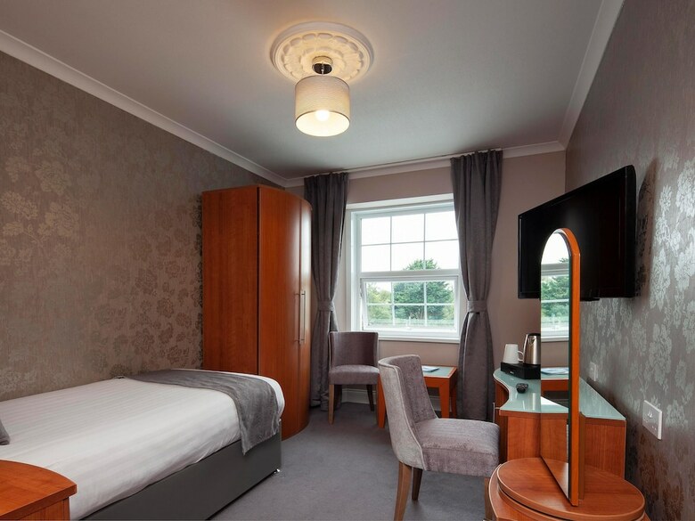 Hotel Elfordleigh