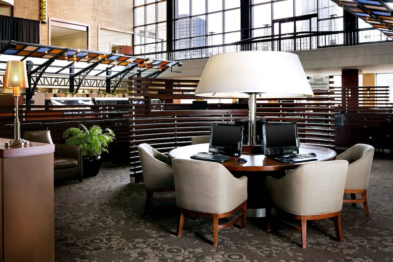 Sheraton Pittsburgh Hotel At Station Square