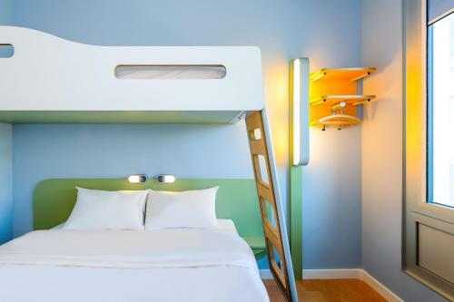 Hotel Ibis Budget Courbevoie Paris