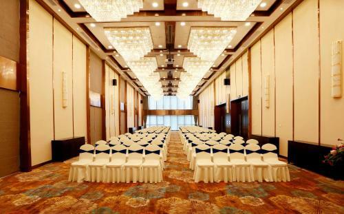 Benjoy Hotel (jinqiao Branch)