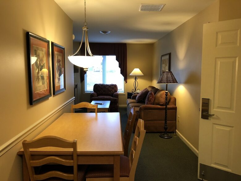 Hotel Vacation Village In The Berkshires