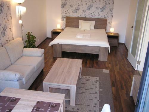 Gonda Apartments