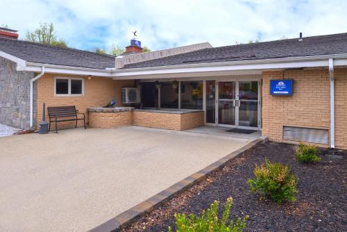 Hotel Kings Inn Putnam