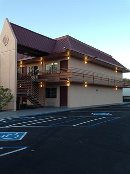 Motel Marina Bay Inn & Suites