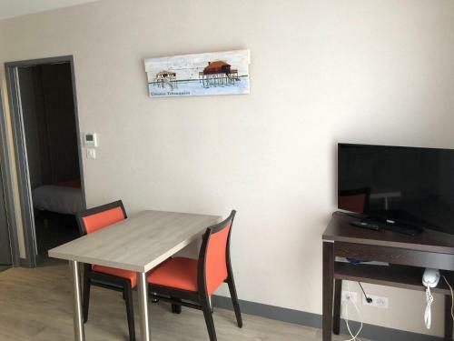 Yatt Hotel