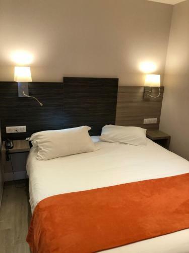 Yatt Hotel