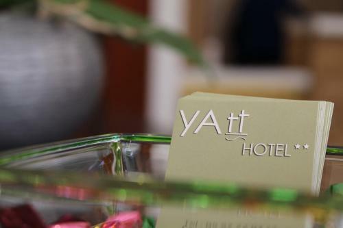 Yatt Hotel