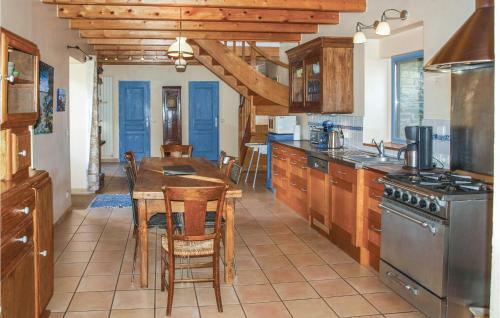 Holiday Home Notre Dame de Cenilly O-687