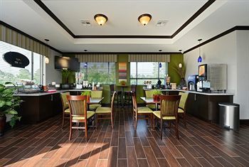 Motel Belmont Inn And Suites