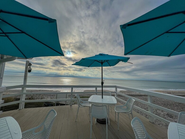 Posada The Pearl Beach Inn Resort