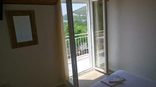 Hostal Guesthouse Budima