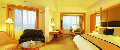 New World Shunde Hotel
