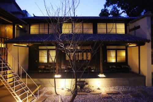 Bed & Breakfast Breezehill Residence