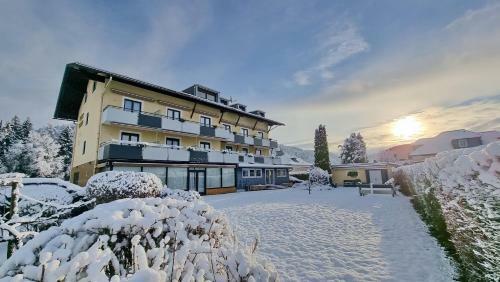 Hostal Schlosspension Landskron