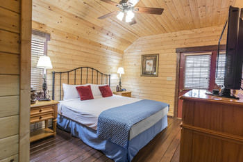 Hotel Shenandoah Crossing
