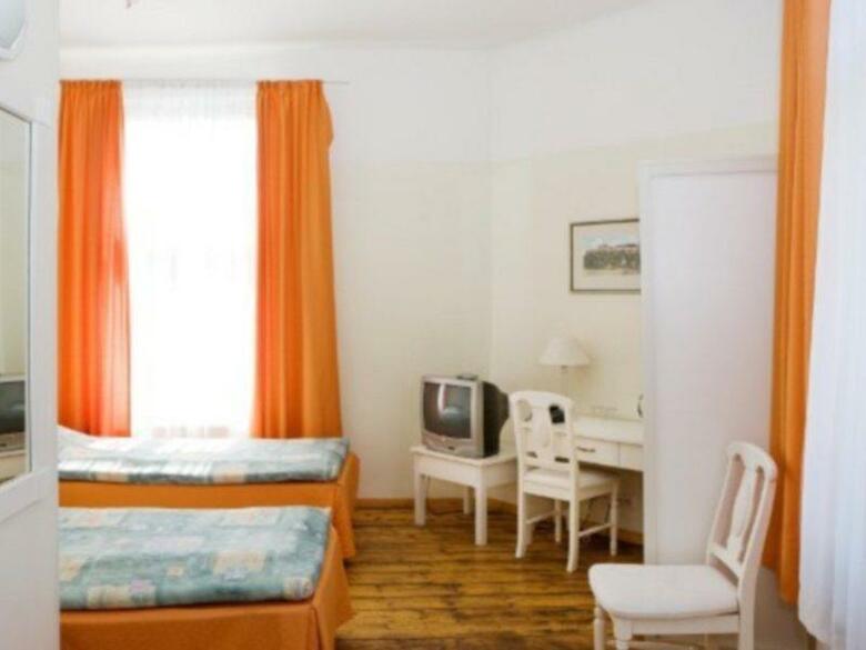 Economy Hotel