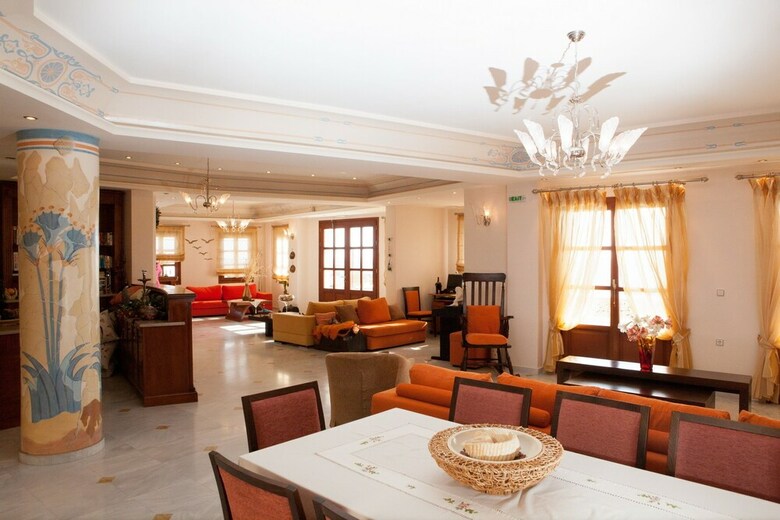 Epavlis Hotel