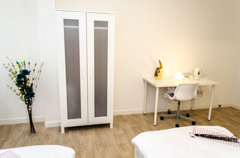 Hostal Ava Residence
