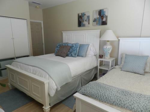 The Stone Gate Inn Bed & Breakfast