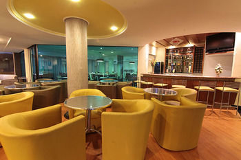 Hotel Serrano